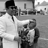 peci--keramat--bung-karno-ternyata-buatan-tanah-abang