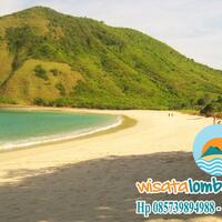 ini-dia-wisata-pantai-mawun-lombok-yang-harus-anda-kunjungi