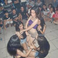 foto-foto-pesta-bikini-siswi-smp-hingga-adegan-intim-bikin-geger