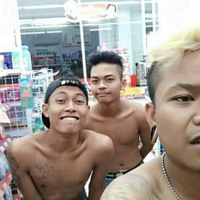 guooobllllloooookkkkk-nihperampok-alfamart--sempat-foto-bergaya-pegasus-genk