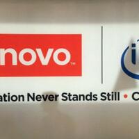 exclusive-mencoba-langsung-produk-terbaru-lenovo-di-ces-2016