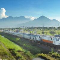 lokomotif-tercanggih-di-indonesia