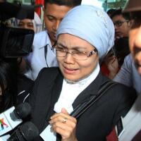 kpk-periksa-sekjen-dpr-terkait-damayanti