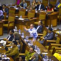 aturan-melempem-sarjana-bisa-jadi-tenaga-ahli-dpr