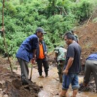 enam-desa-di-ende-terisolasi-akibat-banjir