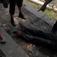 mayat-bermasker-jakmania-tergeletak-di-meruya