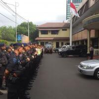 polisi-sterilkan-vihara-di-jakarta-barat