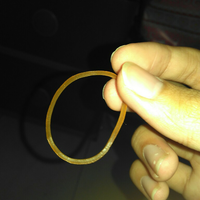 membuat-gelang-dari-karet-gelang