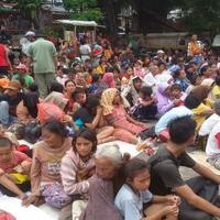 wihara-dharma-bhakti-tampung-angpau-untuk-pengemis