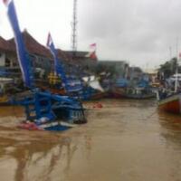 cuaca-buruk-belasan-kapal-nelayan-di-pandeglang-rusak