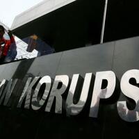 2-pejabat-kementan-diperiksa-kpk