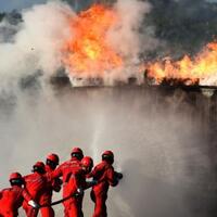 kebakaran-di-petamburan-30-damkar-diturunkan