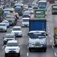 aturan-menhub-soal-operasional-truk-diprotes