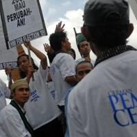 berstatus-tersangka-4-kepala-daerah-tetap-dilantik