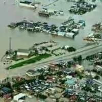 alayers-dimana-mana---bupati-bangka-kesal-ada-warga-selfie-saat-banjir