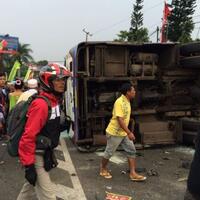 tujuh-kendaraan-terlibat-kecelakaan-di-puncak