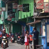 potret-kehidupan-anak-anak-dan-pengajian-rutin-di-kalijodo