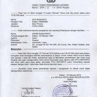 polisi-pukul-kepala-pemotor-diprotes-malah-pamer-pangkat