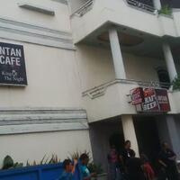 gerebek-kafe-daeng-aziz-polisi-temukan-psk--senjata-api