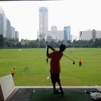 bukan-cuma-kalijodo-senayan-golf-driving-range-dilibas-ahok-untuk-hutan-kota