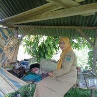 bayi-malang-lahir-di-saung-untung-ada-polisi-mau-adopsi