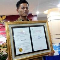 televisi-rakitan-lulusan-sd-itu-kini-raih-merek-dari-kemenkumham