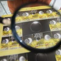 kaca-mata-gerhana-matahari-total-dijual-rp25-ribu