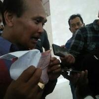 sesuai-janji-daeng-aziz-hadiri-pemeriksaan-hari-ini