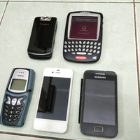 komunitas-pecinta-hape-jadul-rumah-joker--jadoel-oenik-keren