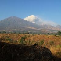 pernah-meletus-dahsyat-gunung-rinjani-purba-akan-diteliti