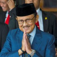 infeksi-bakteri-dokter-beri-bj-habibie-antibiotik