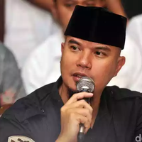 ahmad-dhani-dan-olok-olok--preketek--yang-tak-jelas
