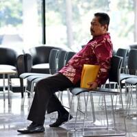 jika-kembali-mangkir-politikus-golkar-ini-bakal-dijemput-paksa-kpk