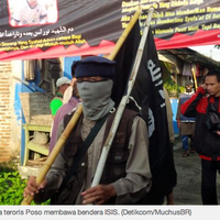 pic-pelayat-jenazah-terduga-teroris-poso-bawa-bendera-isis