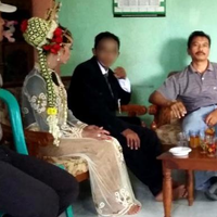 sedihnasib-andi-usai-gagal-dinikahi-mempelai-pria