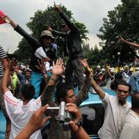 sepuluh-ribu-sopir-angkutan-kembali-unjuk-rasa-hari-ini