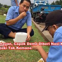 misterius-tiba---tiba-nasi-kotak-muncul-untuk-para-supir-taksi-usai-demo