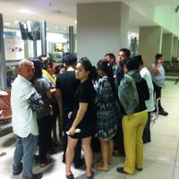 breaking-news-airasia-tega-telantarkan-penumpang-indonesia-di-bandara-malaysia