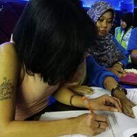 lagi-asyik-dua-lc-cantik-dicokok-tim-gabungan