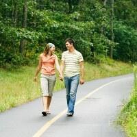 trik-agar-kaki-kuat-berjalan-jauh