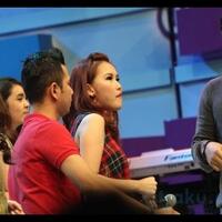 sering-umbar-kemesraan-netizen-buat-petisi-boikot-raffi-ahmad--ayu-ting-ting