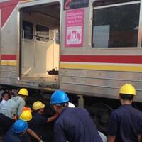 krl-anjlok-di-jalur-manggarai-sudirman