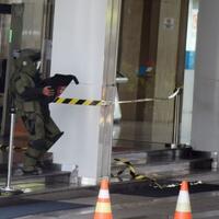 lewat-call-center-ikea-alam-sutera-diteror-bom