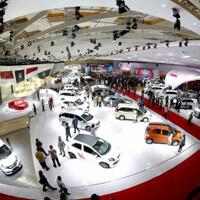 ekonomi-masih-lesu-penjualan-otomotif-melorot