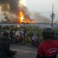 breaking-news-pabrik-aspindo-milik-presiden-jokowi-terbakar