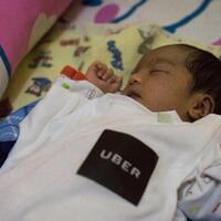 nas-takbung-masuk---pengemudi-uber-bantu-penumpang-melahirkan-di-mobilnya