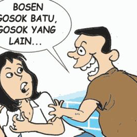 tukang-akik-menggosok-gadis-abg-di-kamar-mandi