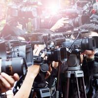 jurnalis-profesi-berisiko-yang-upahnya-belum-layak