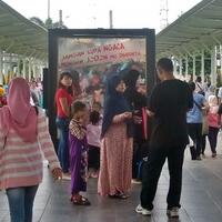 jangan-lupa-ngaca-mungkin-jodohmu-di-kereta