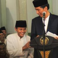 saat-jokowi-terpingkal-pingkal-dengar-santri-sebut-ahok-sebagai-menteri